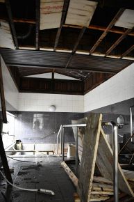 天井の建材が落下したぬくもり温泉保養センター